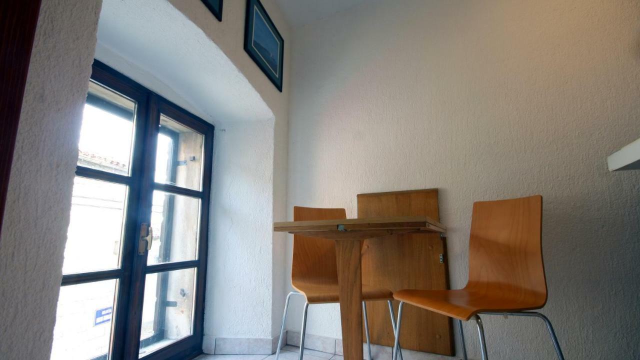 Studio Apartman Galerija Buzet Ngoại thất bức ảnh