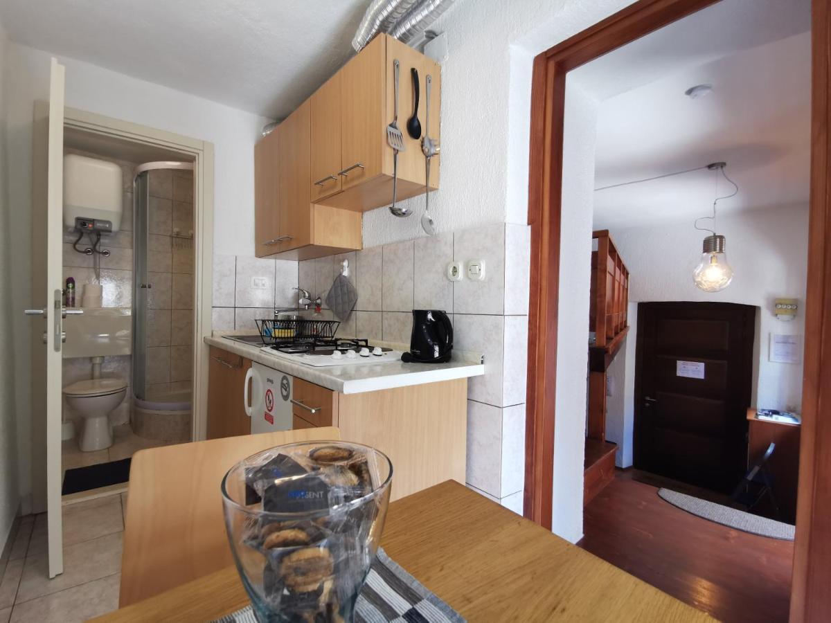 Studio Apartman Galerija Buzet Ngoại thất bức ảnh